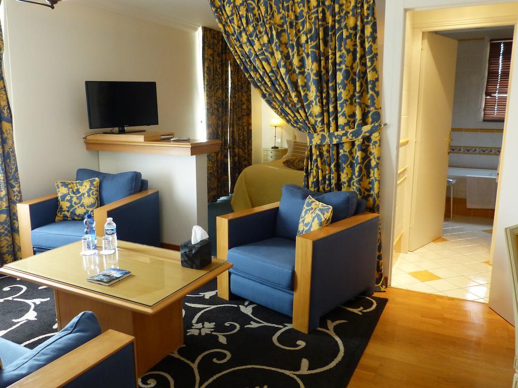 L'Aubiniere Hotel Restaurant & Spa Saint-Ouen-les-Vignes Zimmer foto